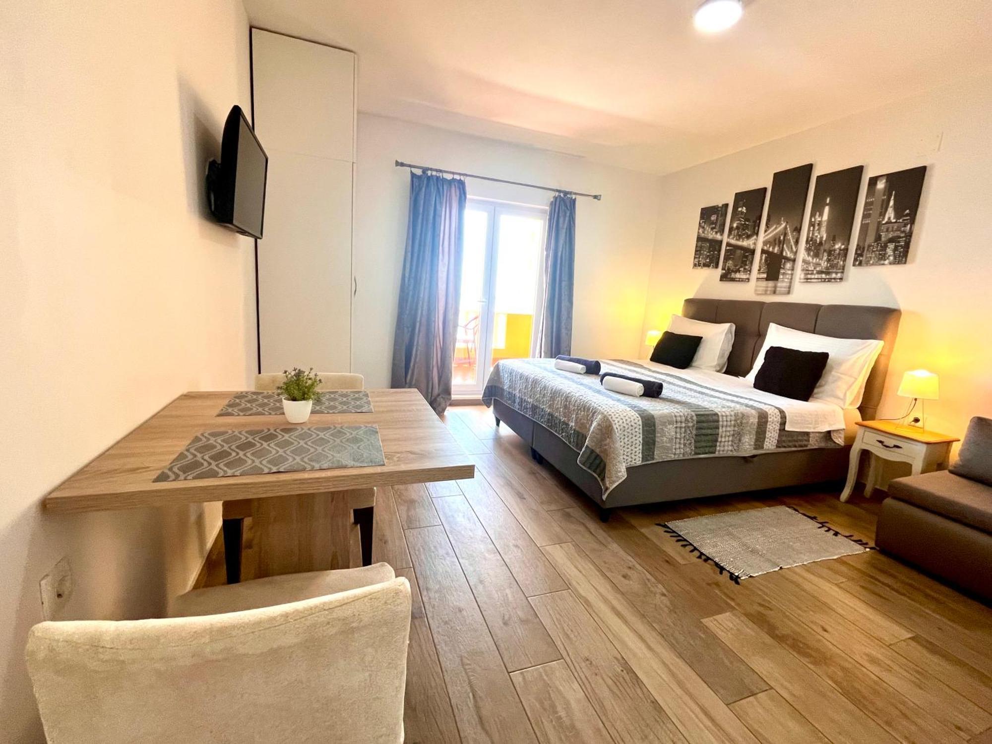 Apartments Sunset Mlini Bilik gambar